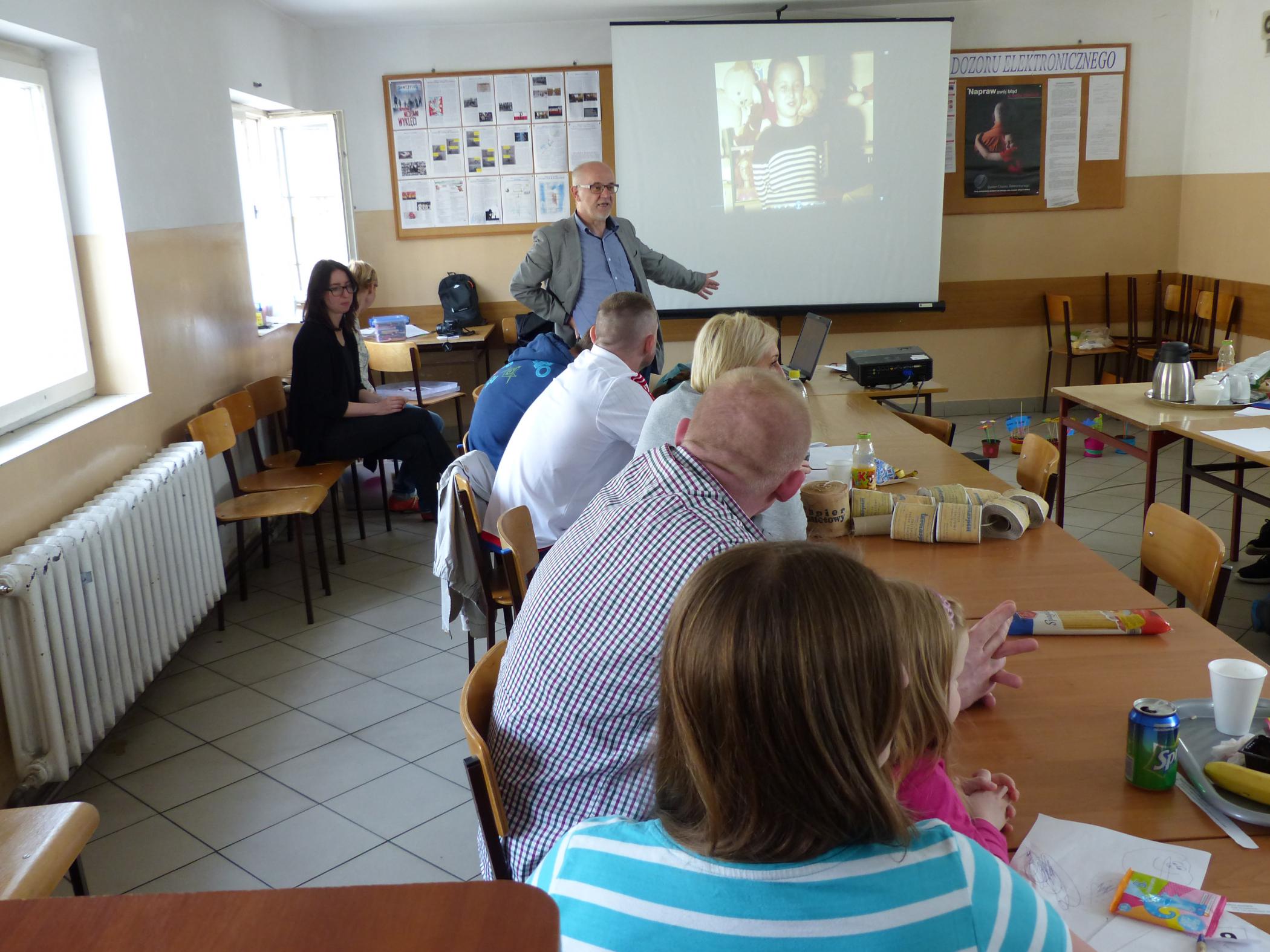 Logotyp Szczecińskiego Centrum Wspierania Organizacji Pozarządowych Sektor 3 z lat 2011-2014